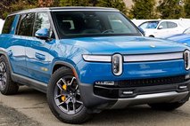 2024 Rivian R1S Adventure