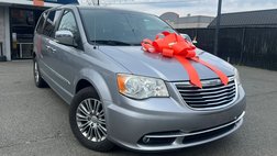 2014 Chrysler Town and Country Touring-L