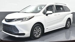 2021 Toyota Sienna LE 8-Passenger