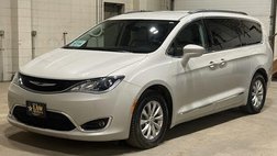 2017 Chrysler Pacifica Touring L FWD