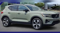 2024 Volvo XC40 B5 Plus Dark Theme