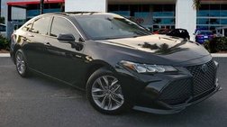 2020 Toyota Avalon Hybrid XLE