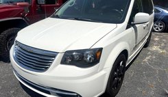 2013 Chrysler Town and Country Touring