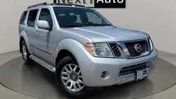 2012 Nissan Pathfinder LE