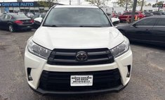 2017 Toyota Highlander SE