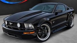 2005 Ford Mustang GT Deluxe