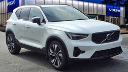 2024 Volvo XC40 B5 Plus Dark Theme
