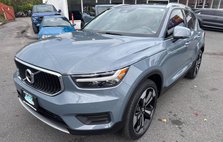 2020 Volvo XC40 T5 Momentum