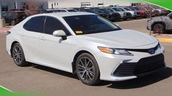 2022 Toyota Camry Hybrid XLE