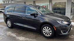 2017 Chrysler Pacifica Touring Plus