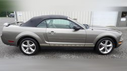 2005 Ford Mustang V6 Deluxe