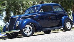 1937 Ford Humpback 2-Door Sedan