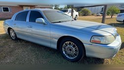 2006 Lincoln Town Car Signature Limited