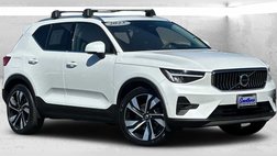 2023 Volvo XC40 B5 Ultimate Bright Theme