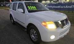 2011 Nissan Pathfinder LE