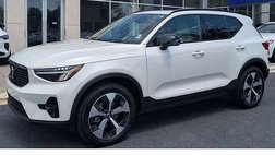 2026 Volvo XC40 B4 Plus