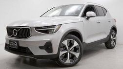 2023 Volvo XC40 B5 Ultimate Bright Theme