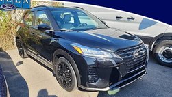 2022 Nissan Kicks SR