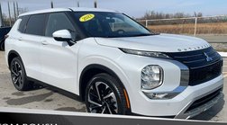 2023 Mitsubishi Outlander SE