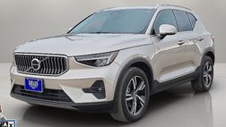 2023 Volvo XC40 B5 Plus Bright Theme