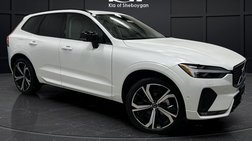 2025 Volvo XC60 B5 Ultra Dark Theme