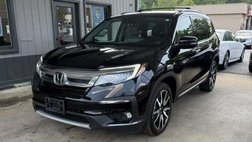 2019 Honda Pilot Touring w/Rear Captain's Chairs