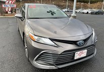 2022 Toyota Camry Hybrid XLE