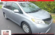 2017 Toyota Sienna XLE