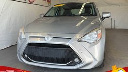 2020 Toyota Yaris Hatchback LE
