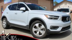 2022 Volvo XC40 T5 Momentum