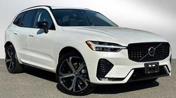 2025 Volvo XC60 B5 Ultra Dark Theme