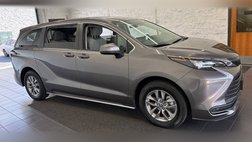 2024 Toyota Sienna LE 8-Passenger