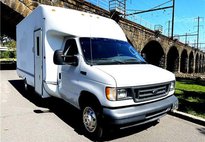 2003 Ford E-Series Van 11 FT BOX TRUCK