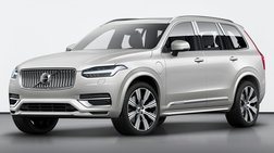 2020 Volvo XC90 T6 Momentum 6-Passenger