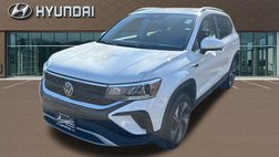 2024 Volkswagen Taos SE 4Motion