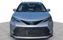 2024 Toyota Sienna Platinum 7-Passenger