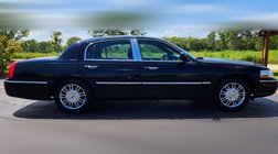 2010 Lincoln Town Car Signature Limited