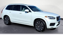 2022 Volvo XC90 T6 Momentum 7-Passenger