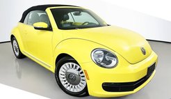 2013 Volkswagen Beetle 2.5L Convertible with Technology