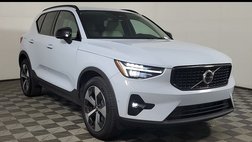 2026 Volvo XC40 B5 Plus
