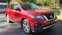 2020 Nissan Pathfinder SV