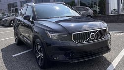 2025 Volvo XC40 B5 Core Bright Theme