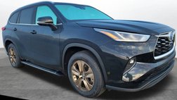2023 Toyota Highlander Hybrid Bronze Edition