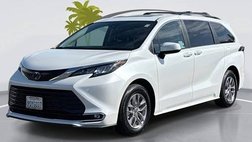 2023 Toyota Sienna XLE