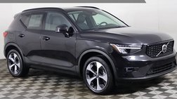 2024 Volvo XC40 B5 Plus Dark Theme