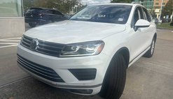 2017 Volkswagen Touareg V6 Sport
