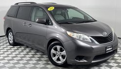 2014 Toyota Sienna LE 8-Passenger