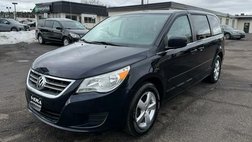 2010 Volkswagen Routan SE
