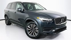 2022 Volvo XC90 T6 Momentum 7-Passenger
