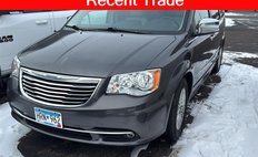 2016 Chrysler Town and Country Anniversary Edition